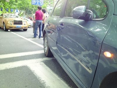 斯小碰擦 补个漆花七八万 上海大众致远车汇 汽车 西祠胡同高清图片