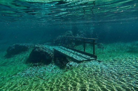 奥地利“水珍珠”：绿湖水下公园