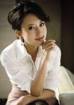 央视<em>女主持人</em>嫁五旬大亨 奢华<em>婚礼</em>招摇过市[组