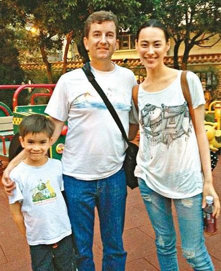 梁洛施新欢被曝光 疑与初恋男友复合续前缘