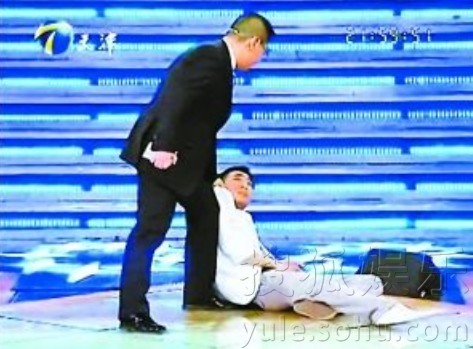 ���ܸն����ع�