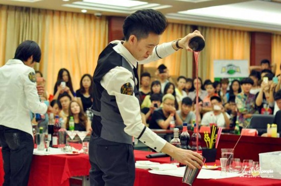 调酒师培训学校_调酒师收入(3)