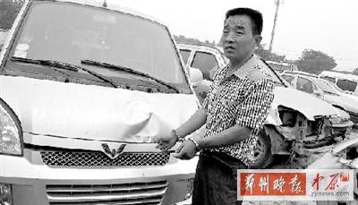 嫌疑人说，他当时以为小女孩死了就开车跑了。 