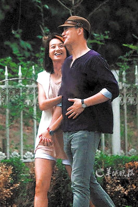 朱丹承认与周一围相恋:对的时间遇见对的人