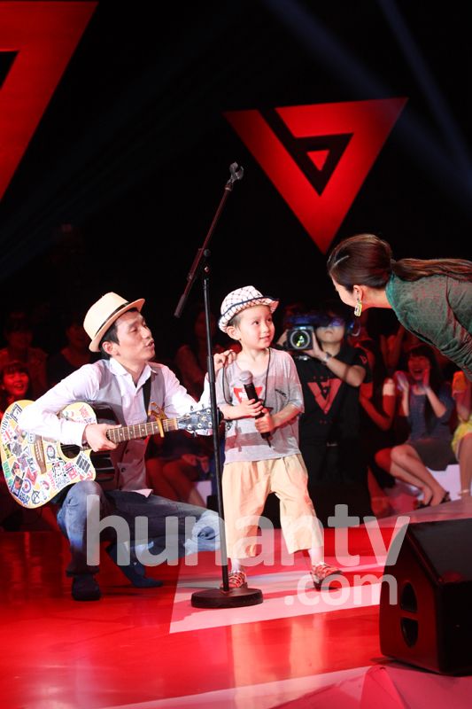 左立《董小姐》唱出纯美爱情 快乐男声长沙区