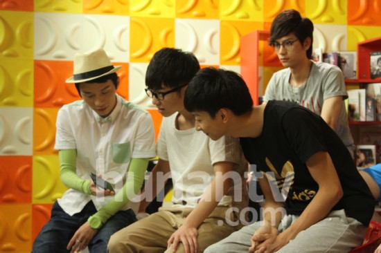 2013长沙快男十强接受访谈 火星哥华晨宇害羞