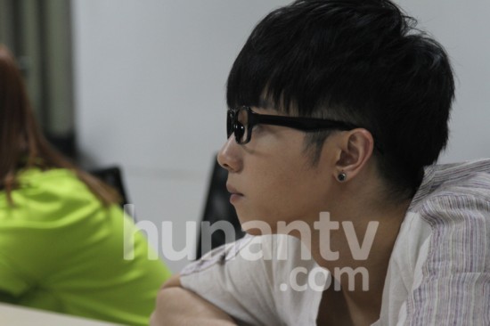 2013长沙快男十强接受访谈 火星哥华晨宇害羞