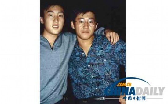 美国人在朝服役生活曝光:<em>头发</em>被<em>剃光</em>每天劳动