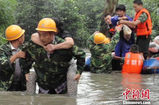 四川崇州持续强降雨受灾人口4万余人（图）