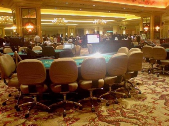 实拍网友澳门赌场5分钟赢了几百万- Micro Re