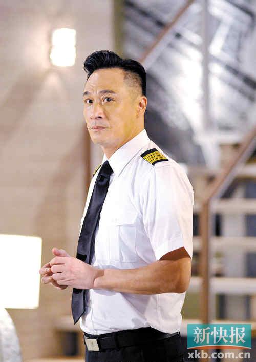 冲上云霄2首播开门红吴镇宇张智霖两大型男的pk
