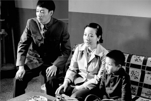 陕籍演员陈小艺冯远征过招演《我的父亲母亲