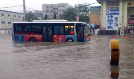 山东聊城大雨内涝严重