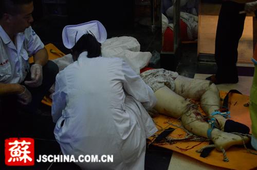 南京一大厦电梯出现故障 男子一脚踏空坠亡(图)