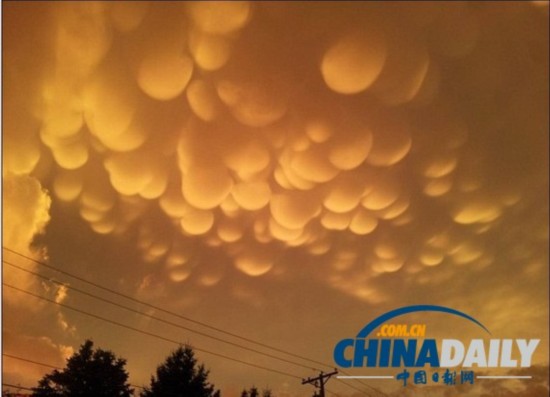 罕见橙色乳房云丰满诱人 云朵各式形状奇幻盘