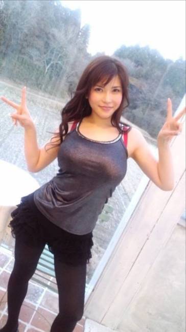 日本性感女星冲田杏梨为胸部投保上亿保险(图)【2】