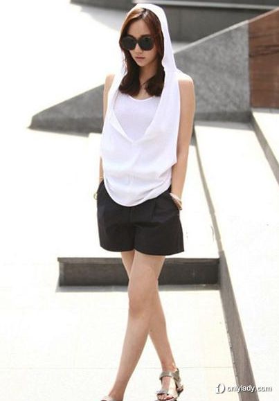 <em>女装</em>俏皮法则<em>夏季短裤</em>搭如何配上衣--时尚--人