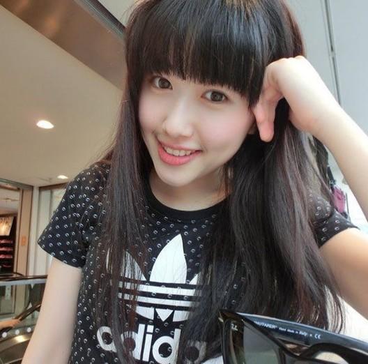 人大女神被曝偏爱奢侈品 五万手镯傍身