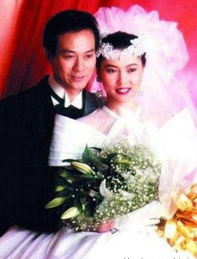 王菲婚纱照_王菲婚纱照天山(2)