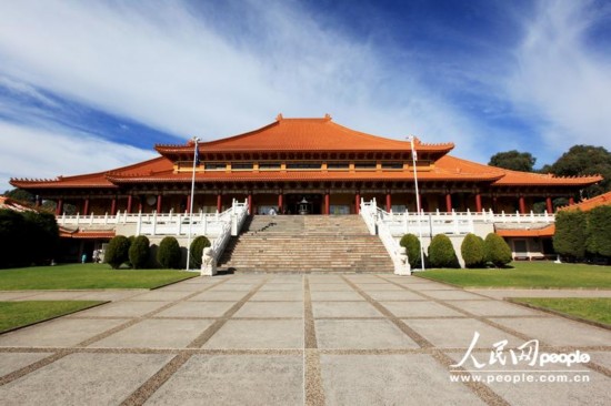 南天寺的主要建筑大雄宝殿（摄影 贺吉）