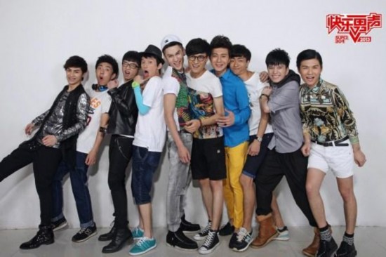 左立跪地向女友熊小玥求婚曾被爆拥有众多董小姐