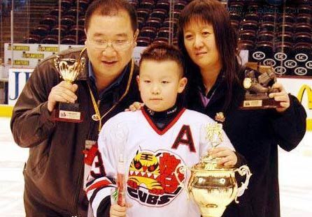 英达,梁欢与小儿子