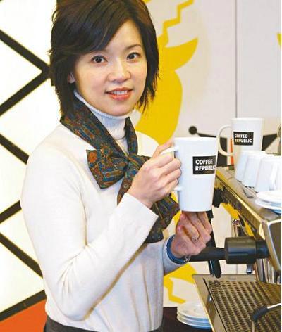 张柏芝艳照门璩美凤<em>性视频</em> 揭明星不堪私生活