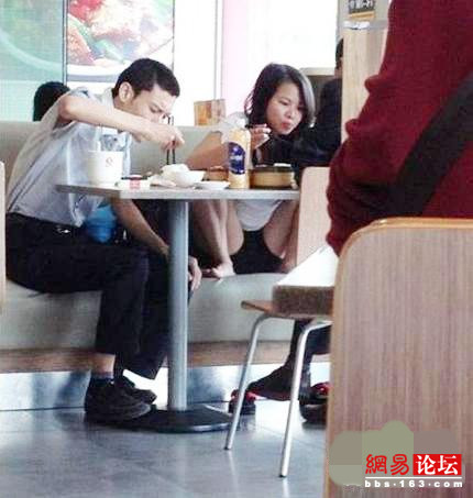 <em>妹纸</em>的节操掉满一地【9】--湖北频道--人民网