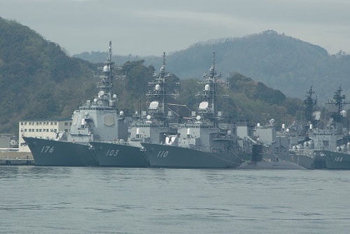 中国承认八八舰队是绊脚石 用潜艇决胜东海(组图)【2】--福建频道--人民网