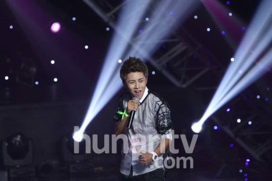 唱方大同经典 20天狂赶140万票复活赛排名反