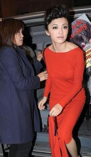 周迅林志玲柳岩 女星下豪车走光狼狈瞬间大盘