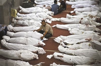 埃及最血腥一日逾525人死亡3700人伤(图)