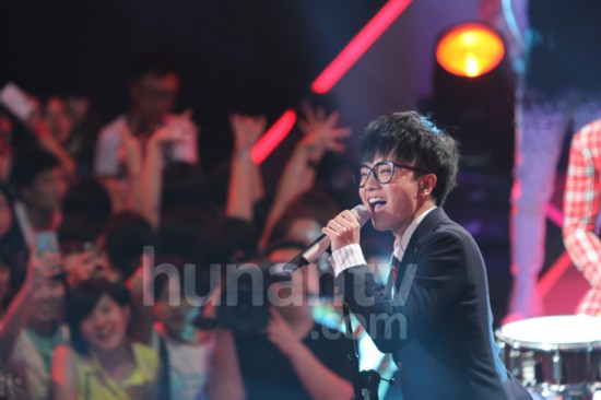 华晨宇挑战格莱美金曲