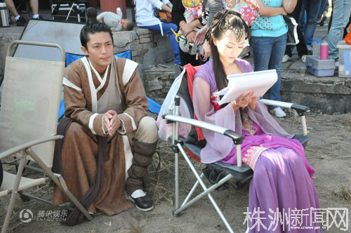 唐嫣霍建华曝恋情杨幂支持 两人因金玉良缘假