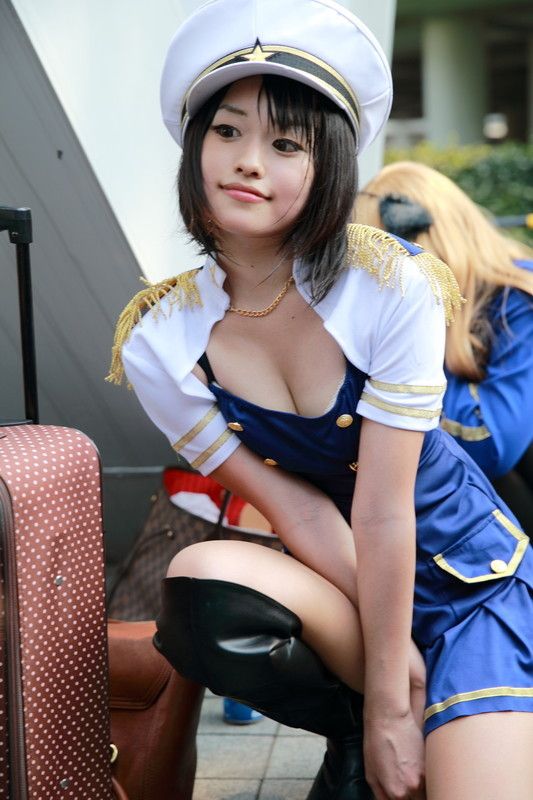 小女孩白袜露内衣