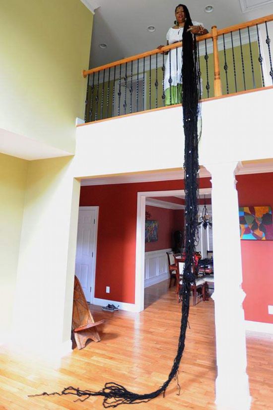 全球最长<em>长发姑娘</em> 发长17米重约20公斤(图)-