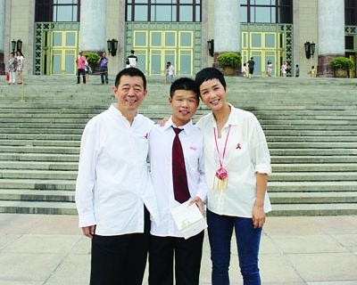 蒋雯丽顾长卫夫妇恩爱亮相 破"姐弟恋"婚变传闻