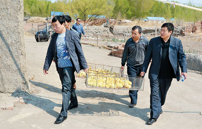 吉林省直机关工委--创新载体 让干部走出机关走