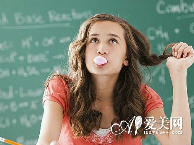 常嚼口香糖让人更健忘 5种食物提升记忆力