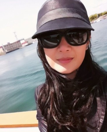 ���Ӳ�Ů�����������������ع� �۷����뿪���ӣ���ͼ��