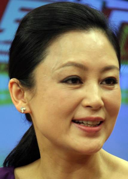 图揭女星老态 赵薇满脸雀斑照密集恐惧症慎入