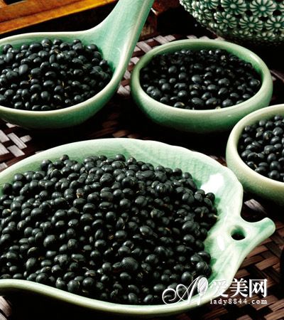 养生:秋季头发爱掉?8个食疗方防脱发