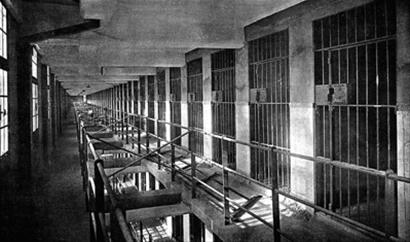 提篮桥监狱牢房内景(1929年).