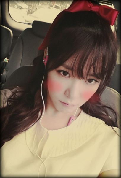 <em>少女时代</em>Tiffany卖萌自拍 粉扑扑惹人<em>爱</em>--陕西频