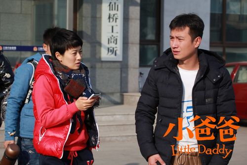 文章耍大牌搞宣传 小爸爸遭到家乡媒体一致吐