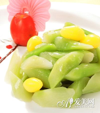  秋季吃丝瓜美容淡斑 丝瓜的10大养生功效 