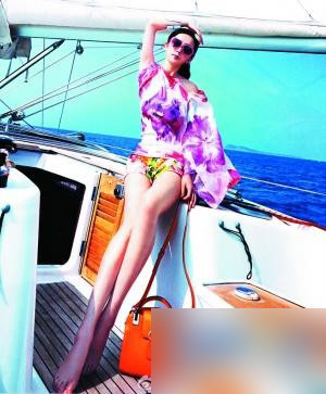 杨颖修片似塑料人 女星PS照被揭