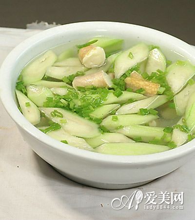  秋季吃丝瓜美容淡斑 丝瓜的10大养生功效 
