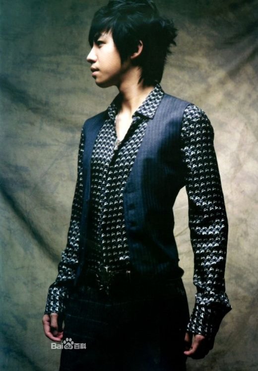 魏晨张杰武艺李炜 盘点历届高人气快男成长历