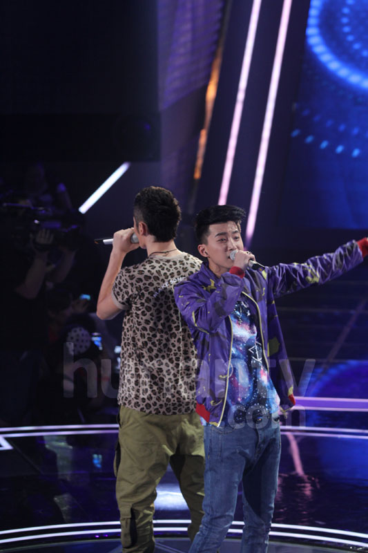 快男6进5回顾:范世琦淘汰现场欢呼齐喊五强 师